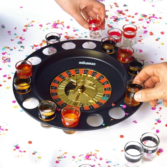 Roulette Drankspel - Incl. 16 Shotglaasjes